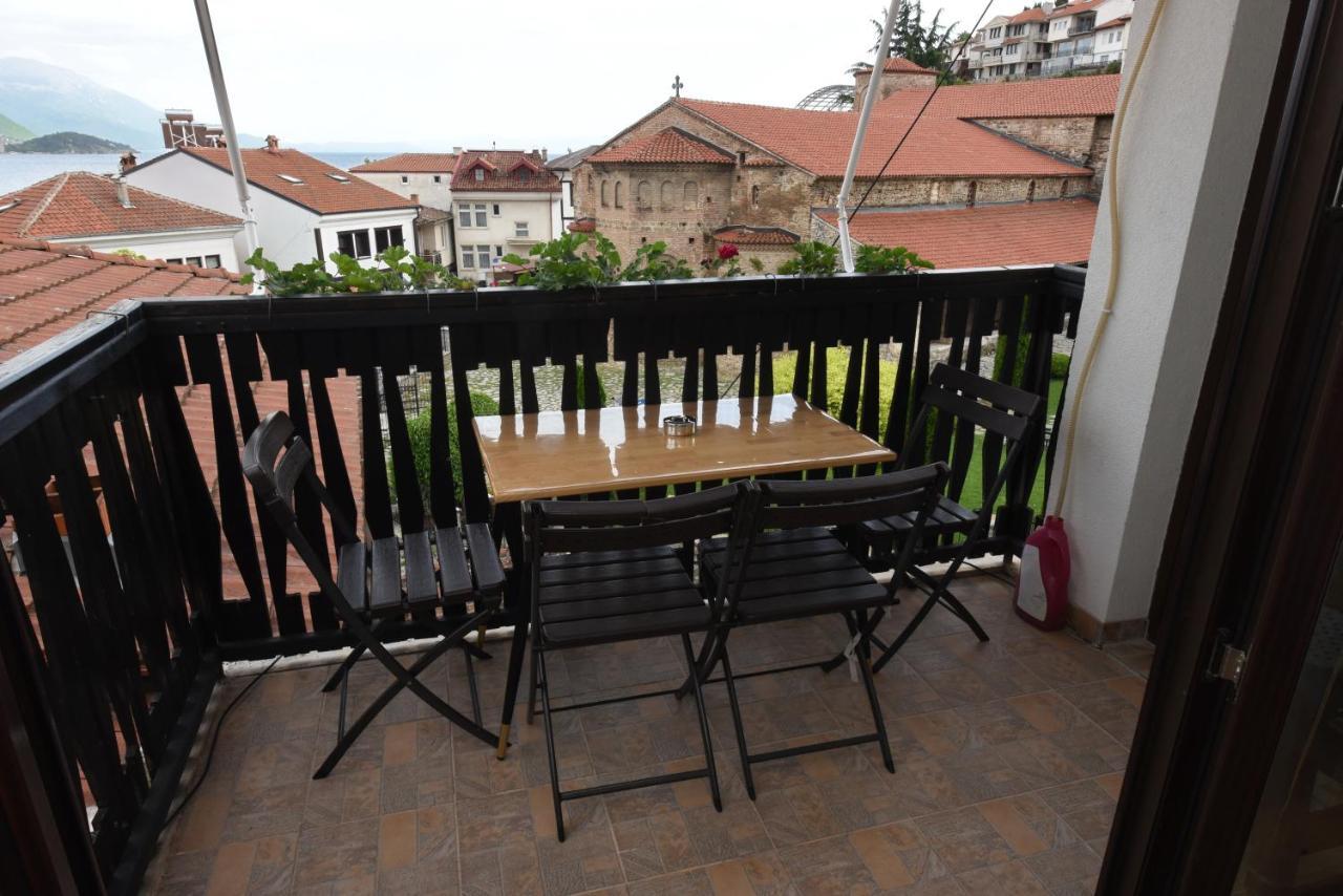 Jovanovic Guest House โอครีด ภายนอก รูปภาพ