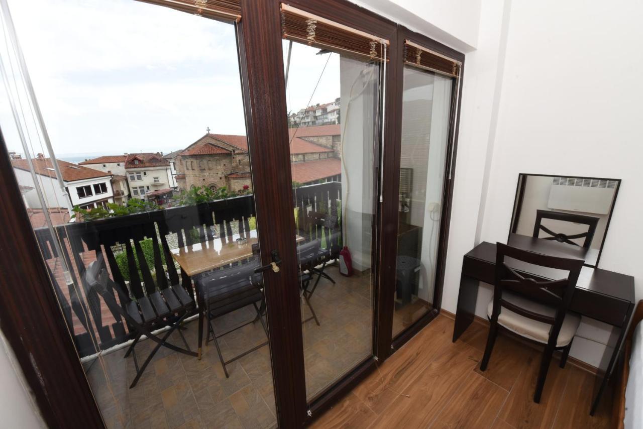 Jovanovic Guest House โอครีด ภายนอก รูปภาพ