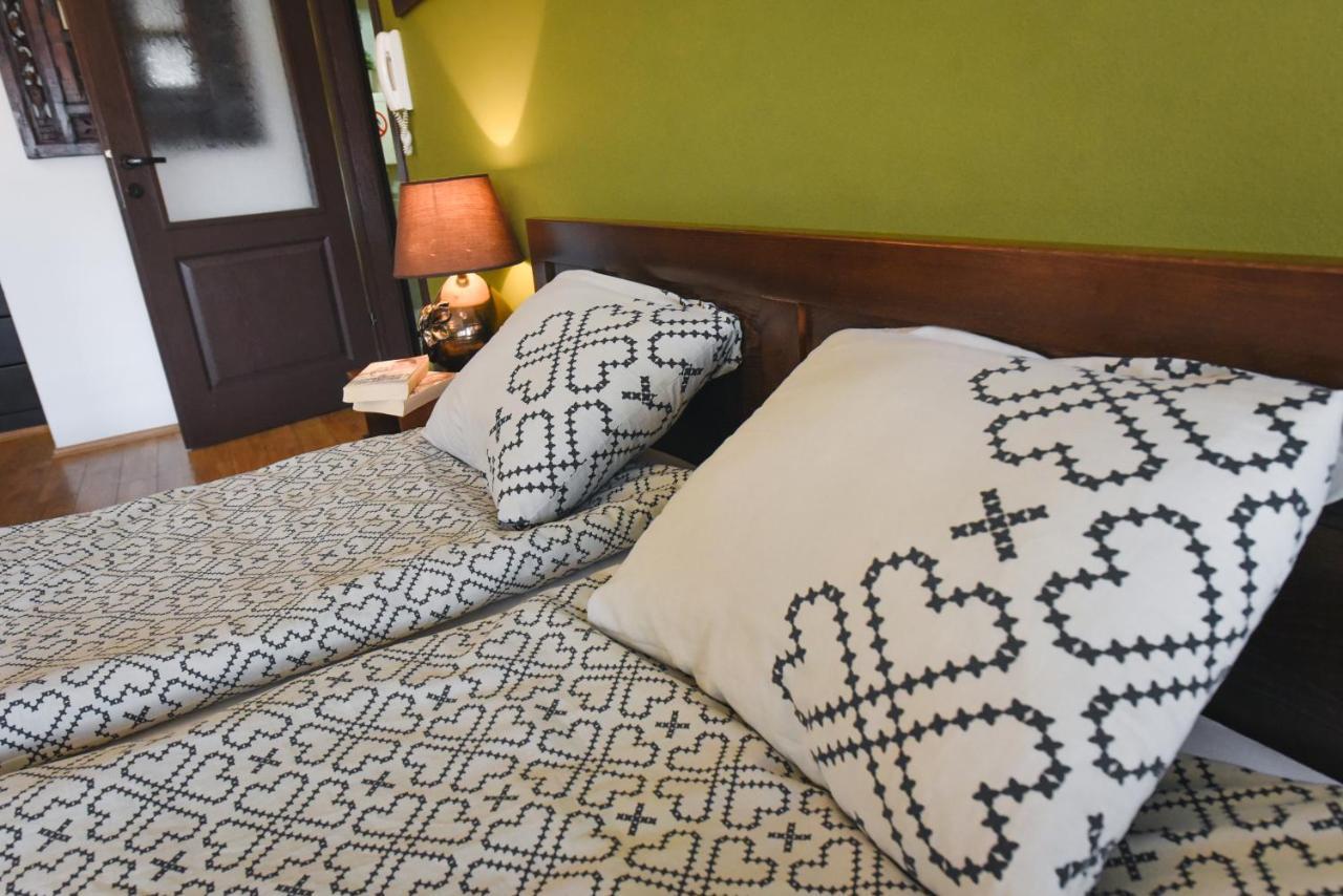 Jovanovic Guest House โอครีด ภายนอก รูปภาพ