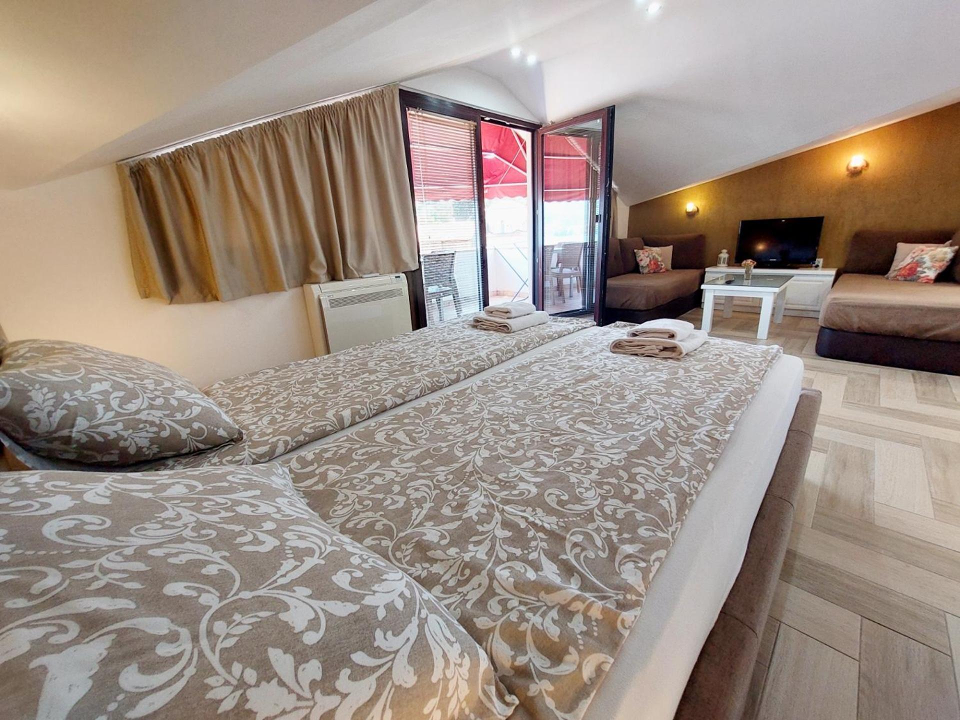 Jovanovic Guest House โอครีด ภายนอก รูปภาพ